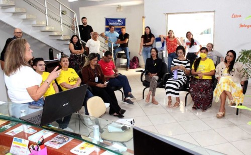 Servidores participam de encontro abordando a importância da saúde mental e prevenção do suicídio
