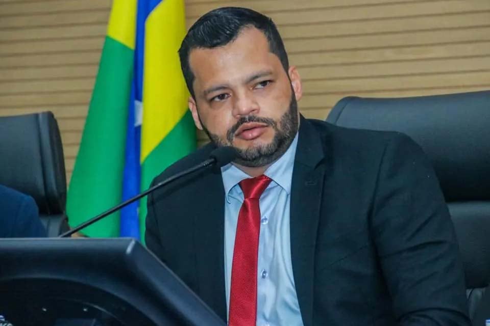 Edevaldo Neves parabeniza Ângelo Rafael pela conquista do título mundial de Jiu-Jitsu e reforça apoio ao atleta rondoniense
