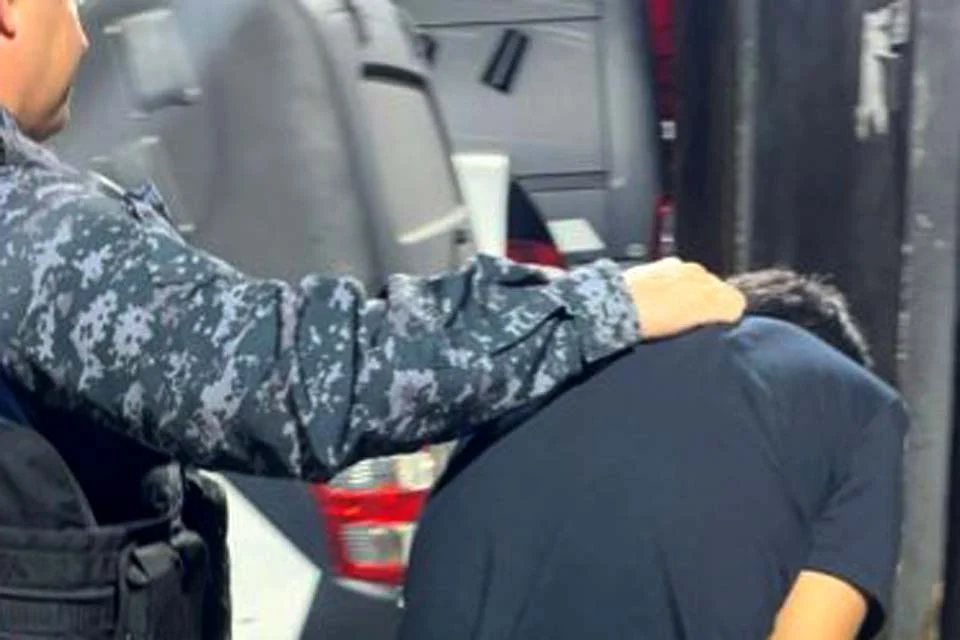 Motoboy é preso fazendo entrega de maconha em condomínio de playboy