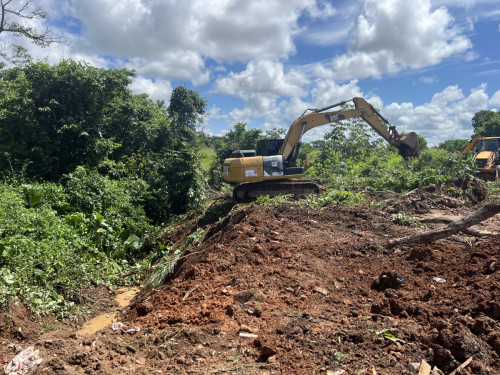 Prefeito Léo Moraes acompanha situação e determina medidas para evitar alagamentos