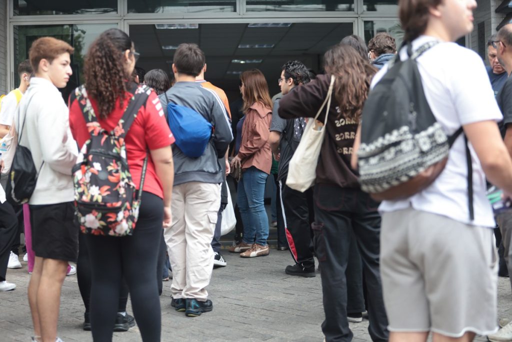 Enem 2025: candidatos fazem prova de matemática e ciências da natureza