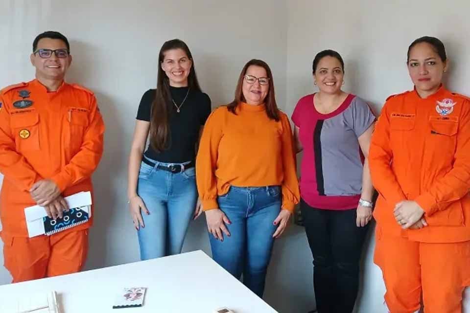 Secretaria de Assistência Social e Corpo de Bombeiros formalizam parceria para fortalecimento do Programa Bombeiro Mirim