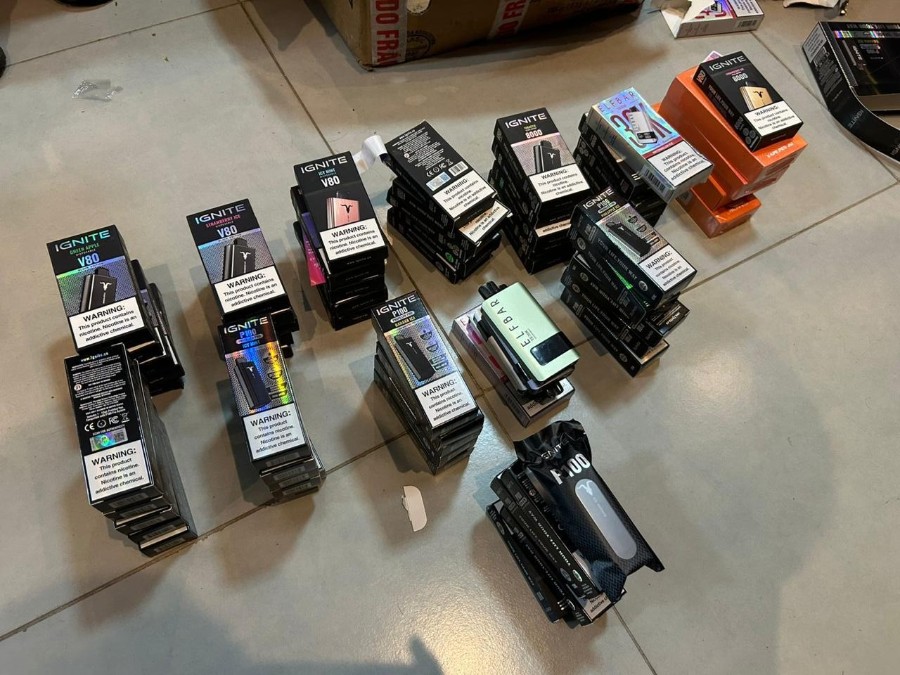 PF prende dois em Ji-Paraná e Cacoal durante operação que mira comércio ilegal de cigarros