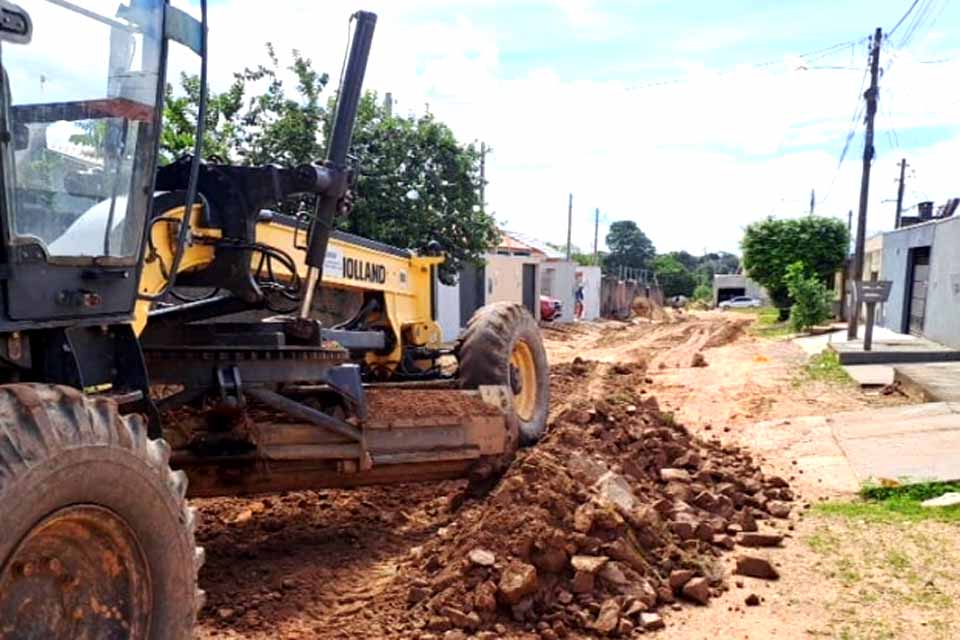 Prefeitura de Ji-Paraná intensifica manutenção de ruas sem pavimentação