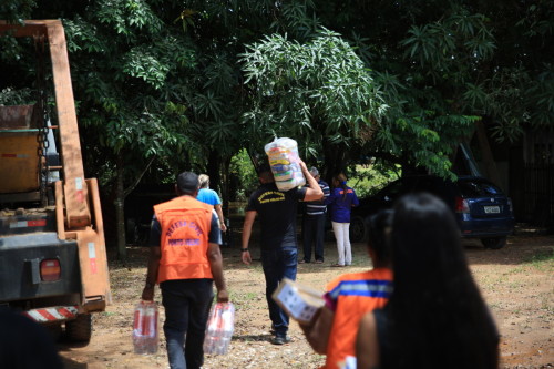 Famílias recebem apoio após alagamentos em Porto Velho