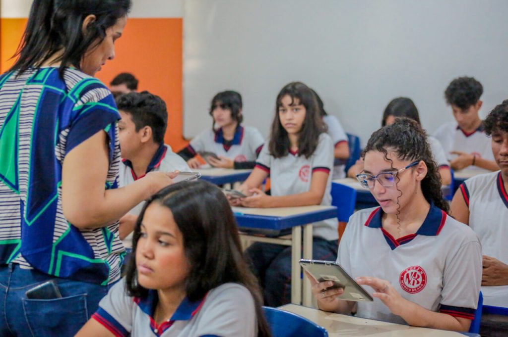 Orientações são repassadas pelo governo de RO para inscrição correta no concurso da Seduc e evitar golpes Fotos: Daiane Mendonça/Arte: Valéria Nogueira