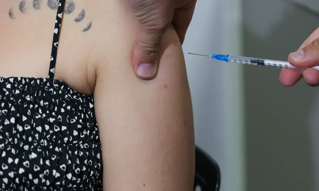 SP começa projeto-piloto de vacinação contra chikungunya em Mirassol