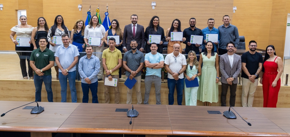 Assembleia realiza sessão solene em homenagem ao Proampe e Sicoob