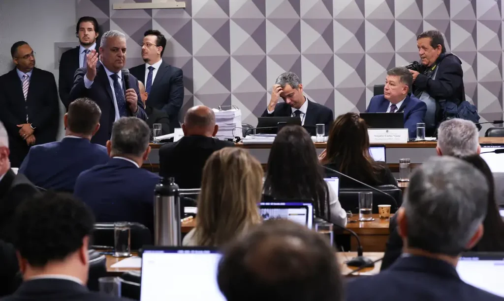CPMI do INSS termina sem relatório final