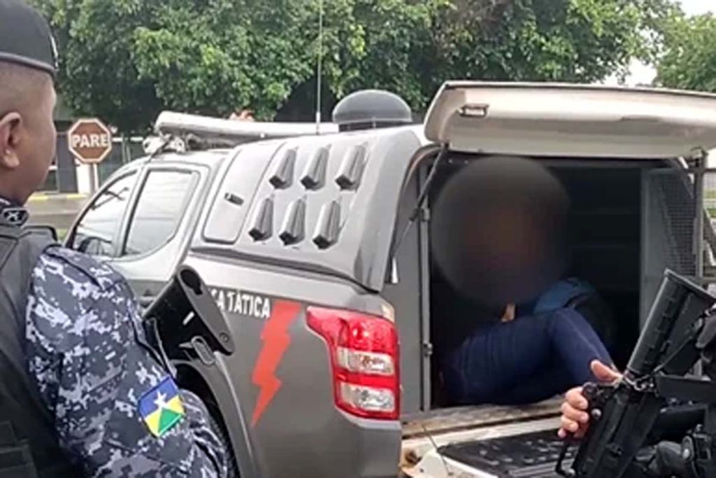 Força tática prende mulher por tráfico de drogas em Ariquemes