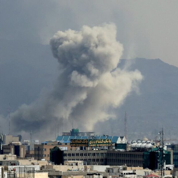 Irã rejeita negociações de Trump em meio a ataques aéreos com Israel