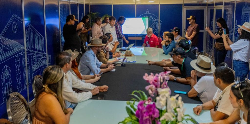 Alero debate rotas internacionais para escoamento da produção na Rondônia Rural Show Internacional
