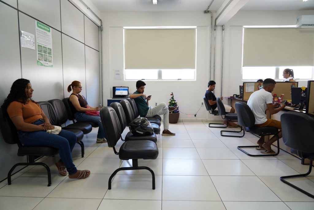Sine Municipal disponibiliza mais de 50 novas vagas de emprego em PVH