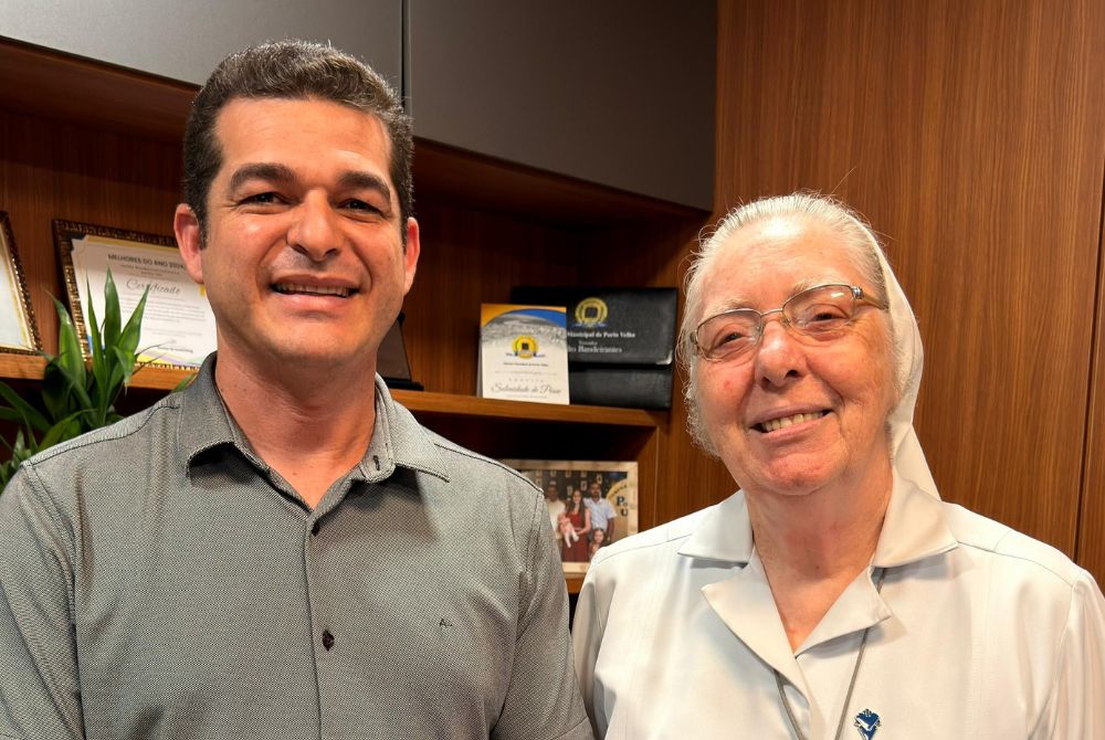 Vereador Adalto recebe visita da irmã Lina para tratar de emendas ao Hospital Santa Marcelina