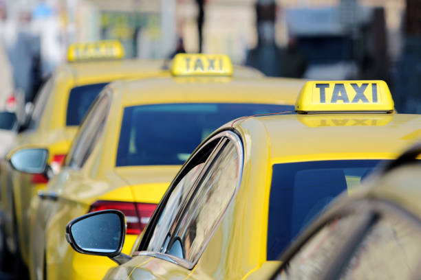 Governo publica MP que destina R$ 30 bi a taxistas e motoristas de app