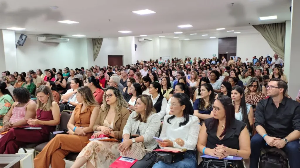 Implementação da Educação Digital Escolar na rede pública de ensino discute direitos e deveres no uso das tecnologias
