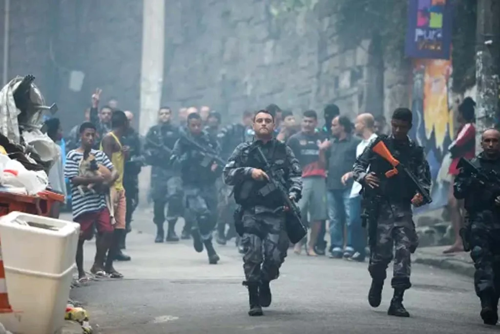 Operação Contenção: 17% dos policiais retiraram as câmeras corporais