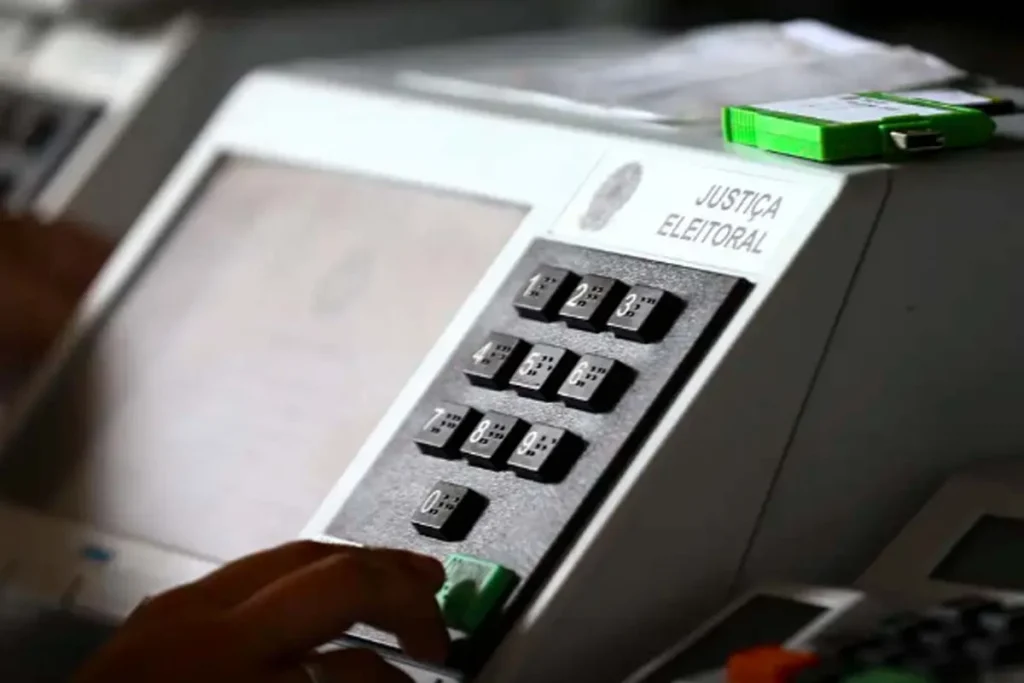Analistas veem risco de ação cibernética de EUA e bigtechs em eleições