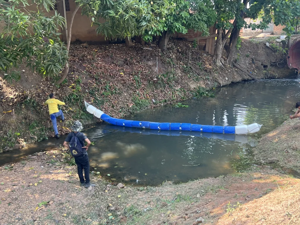 Primeira ecobarreira de Porto Velho é instalada no igarapé Belmont