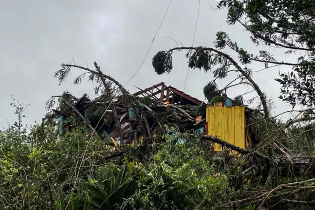 Tempestade, ventos fortes e granizo deixam Região Sul em alerta