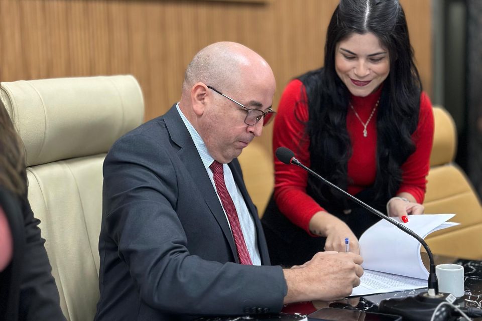 Gedeão Negreiros solicita revitalização urgente de estradas na Vila Indianópolis e no Ramal Receba