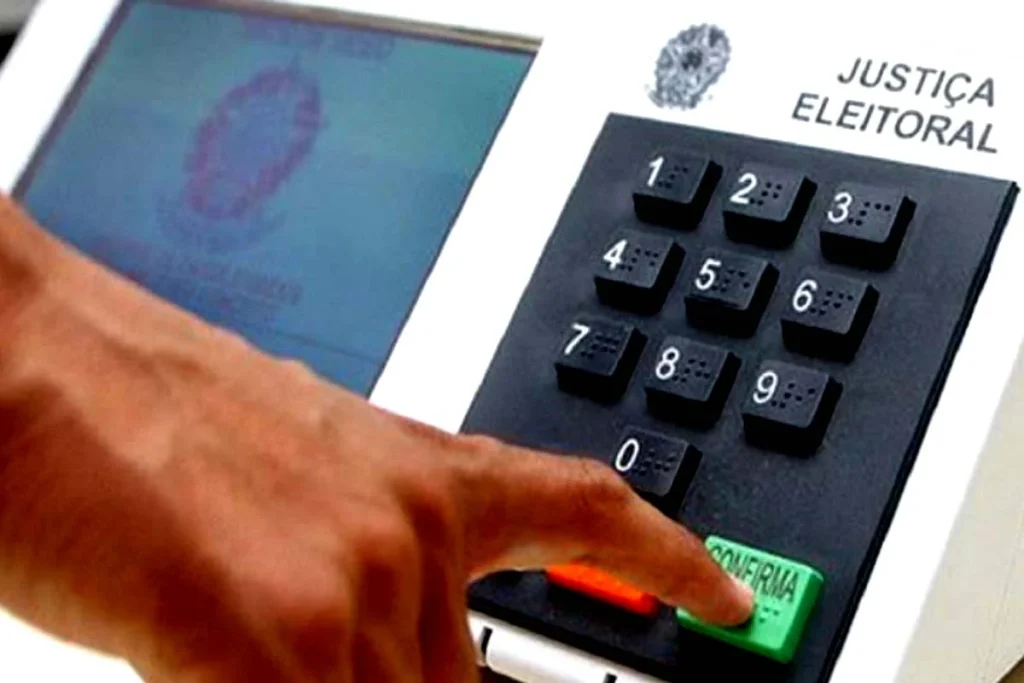 Abstenção de eleitores com mais de 70 anos cai 9,7 pontos percentuais