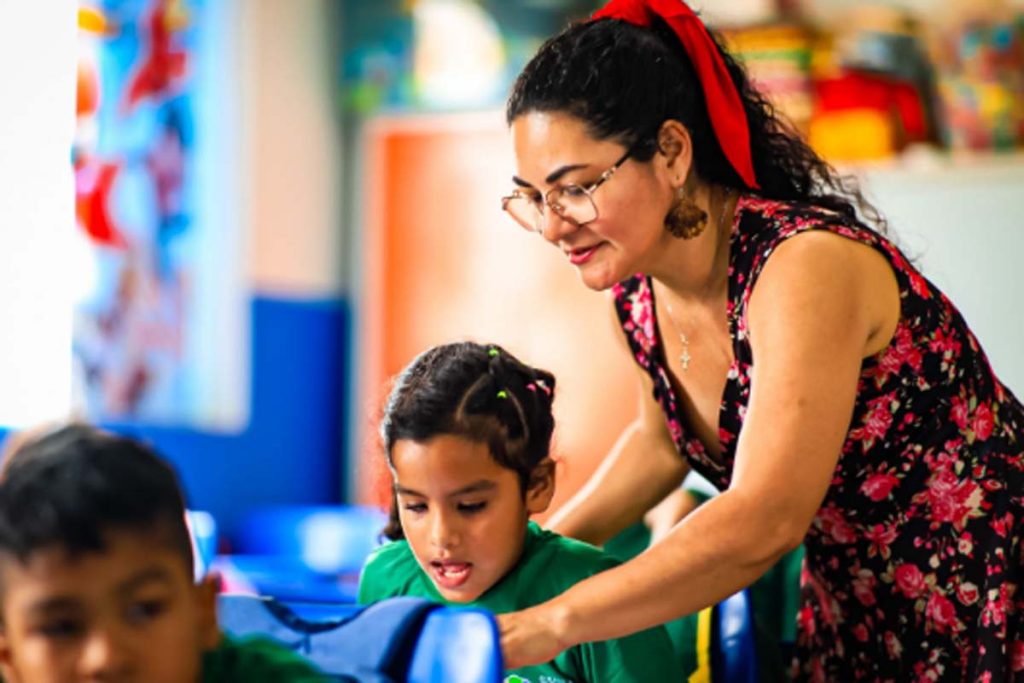 Dedicação e compromisso com o futuro marcam a missão de quase 3 mil educadores da rede municipal de Porto Velho
