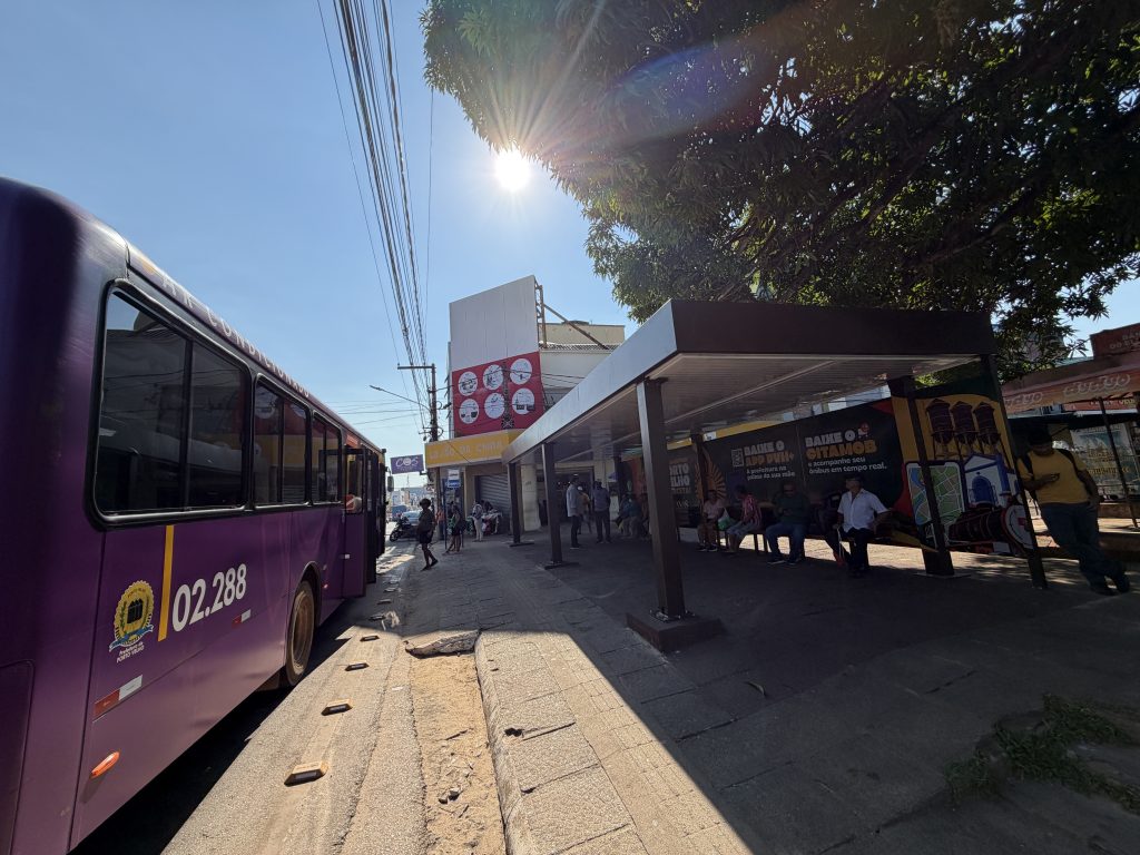 Comunidade aprova novo ponto de ônibus na praça Marechal Rondon