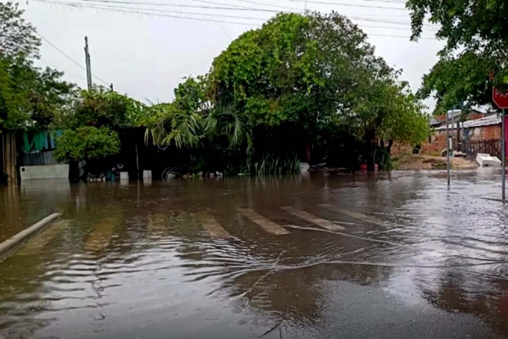 Chuvas diminuem no país, mas temporal persiste na Região Sul